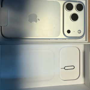 아이폰17프로 512GB 실버 (단순개봉미사용) 이미지