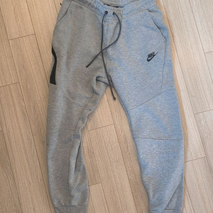 나이키 테크팩 m사이즈바지 판매해요 이미지