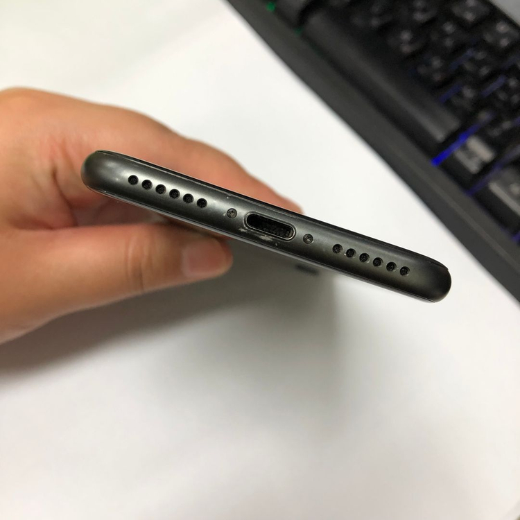 아이폰8 256GB 블랙 카메라무음 중고폰 배터리100% 서브폰 기능정상 205225 이미지