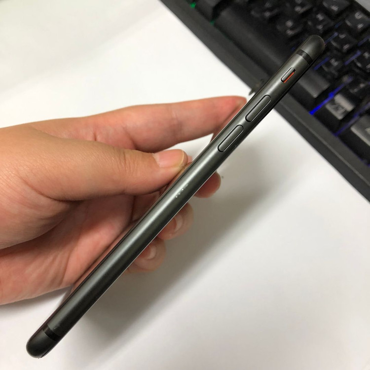 아이폰8 256GB 블랙 카메라무음 중고폰 배터리100% 서브폰 기능정상 205225 이미지