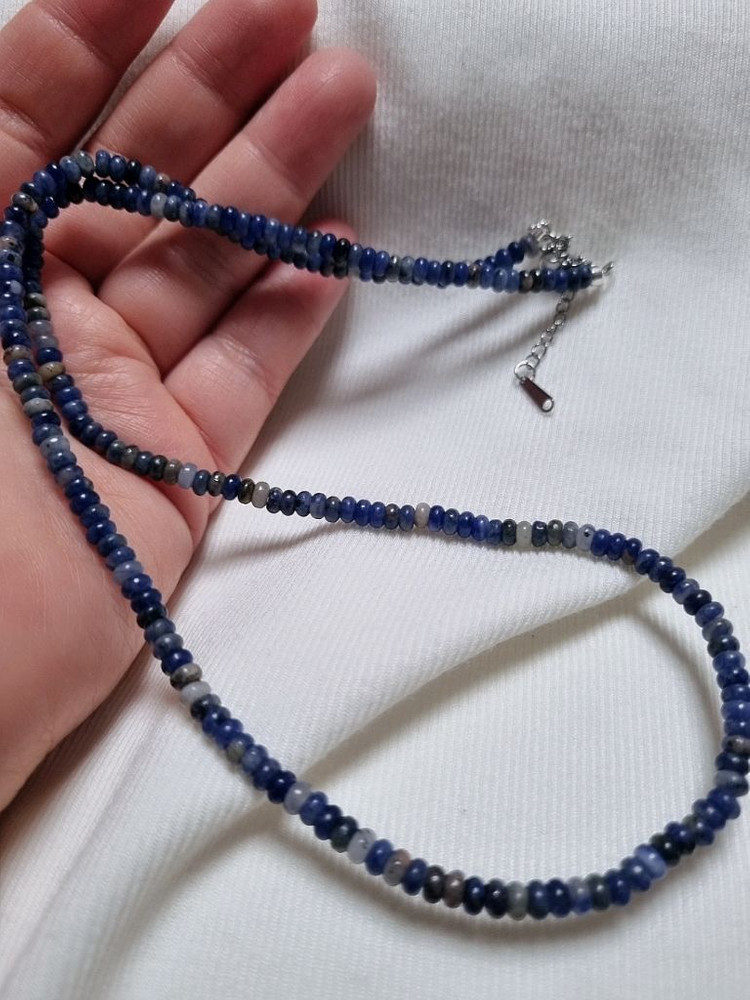 천연 소달라이트 론델 원석 목걸이 티셔츠 이미지