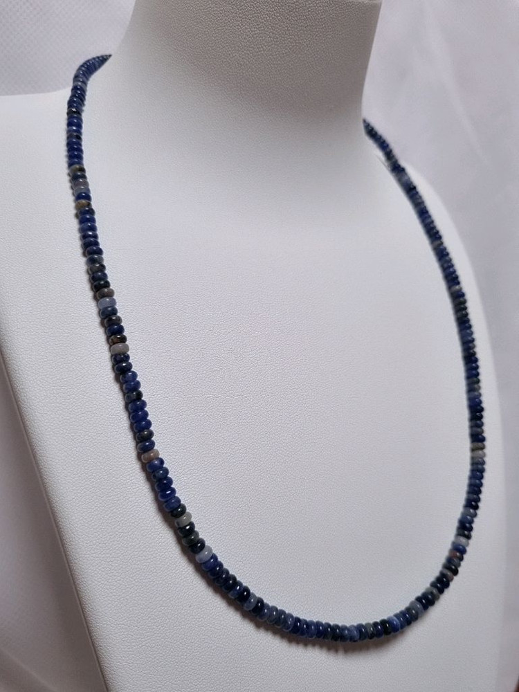 천연 소달라이트 론델 원석 목걸이 티셔츠 이미지