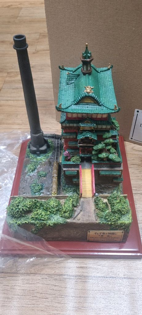 지브리 제품 판매(토토로 및 센과치히로 유옥등) 이미지