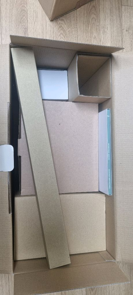 지브리 제품 판매(토토로 및 센과치히로 유옥등) 이미지