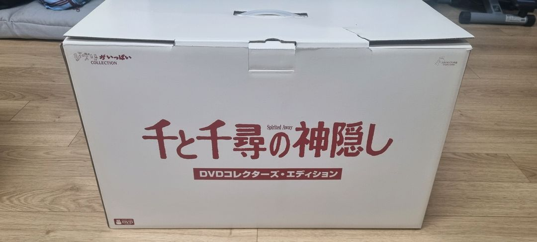 지브리 제품 판매(토토로 및 센과치히로 유옥등) 이미지