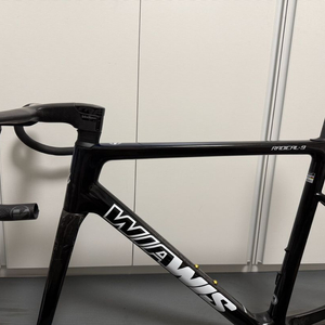 위아위스 래디컬9 프레임셋 이미지