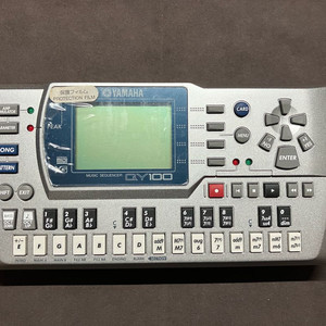 YAMAHA QY100 이미지
