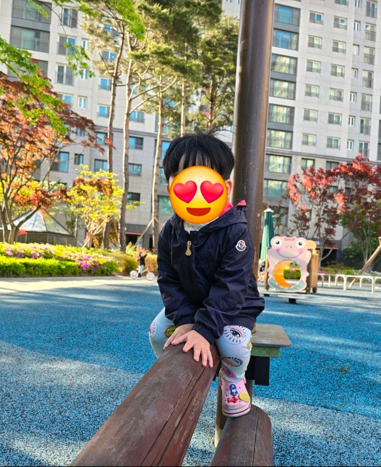 몽클레어 키즈 바람막이 자켓 3y판매(실측) 이미지