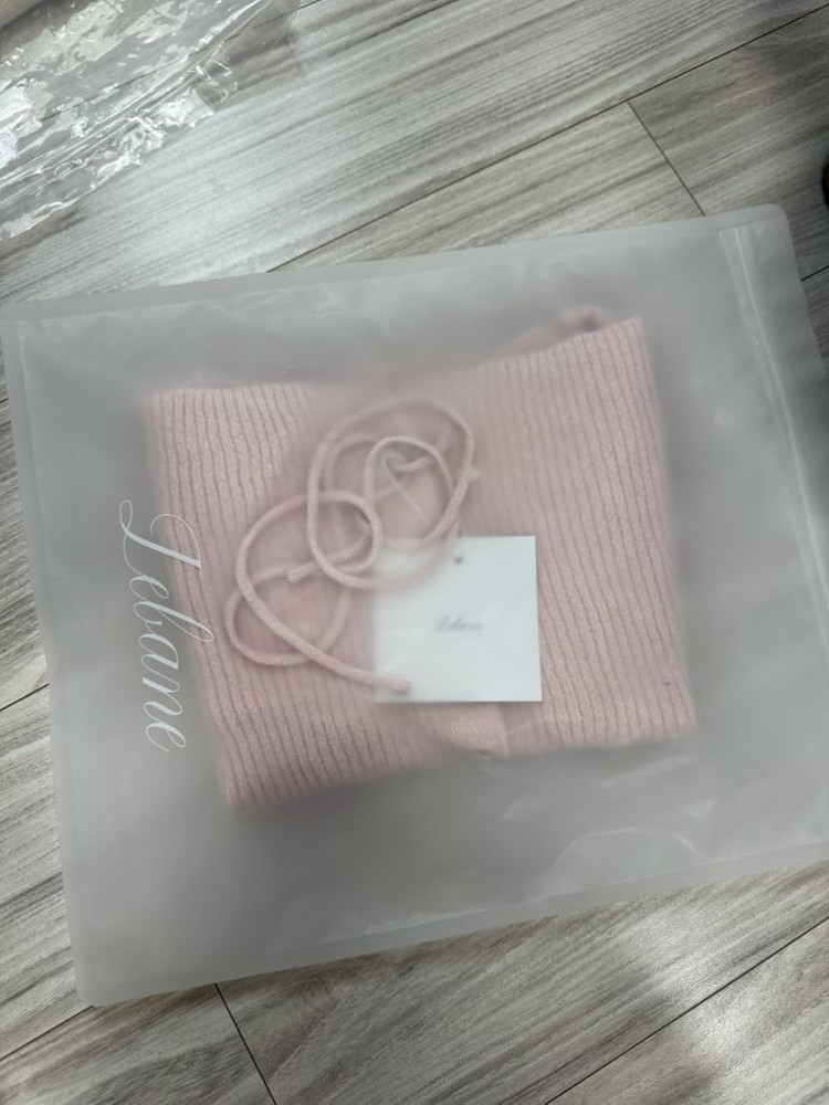 lebane 르베인 flowy offshoulder 이미지