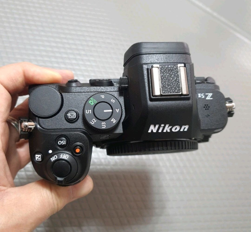 니콘 z5ii 바디 풀셋 이미지