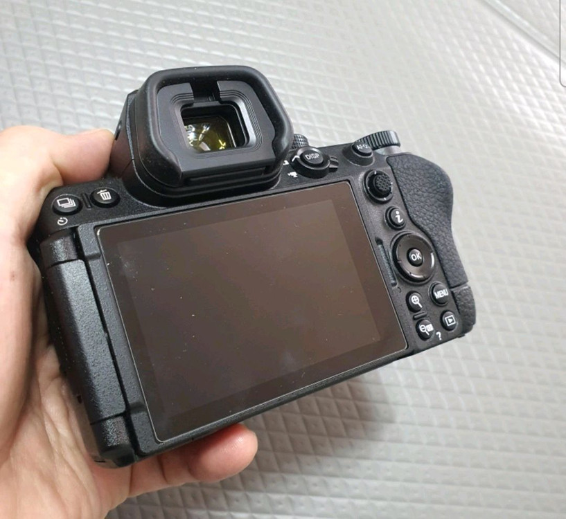 니콘 z5ii 바디 풀셋 이미지