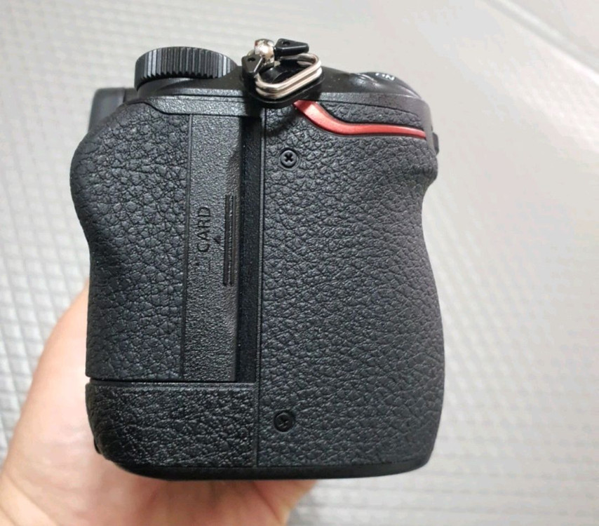 니콘 z5ii 바디 풀셋 이미지