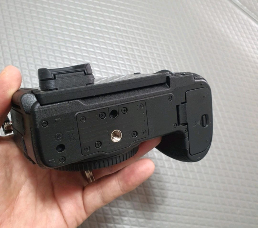 니콘 z5ii 바디 풀셋 이미지