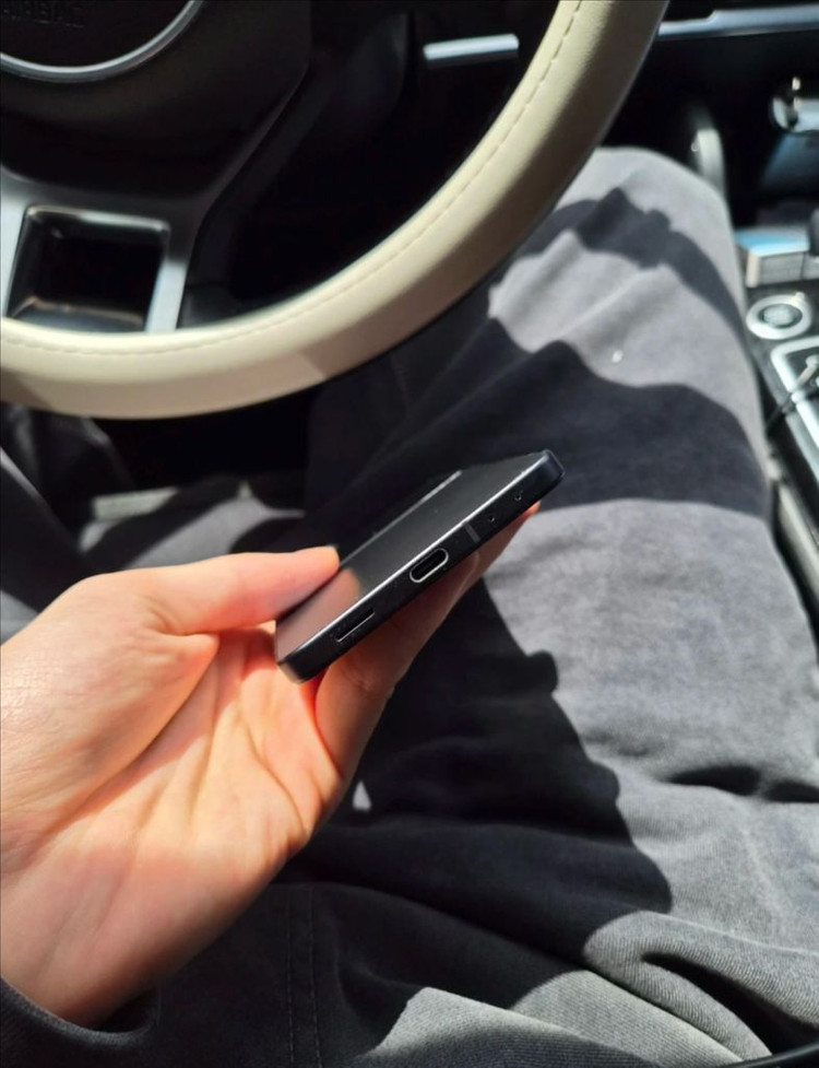 갤럭시Z플립7 512기가 블랙 이미지