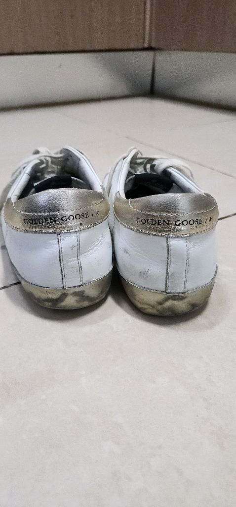골든구스 수퍼스타 42사이즈 와 구찌 스니커즈 이미지