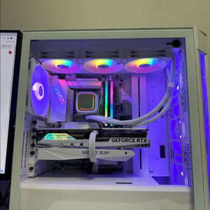 (하이엔드 사양)화이트 감성 게이밍 PC RTX 4070 ti 이미지