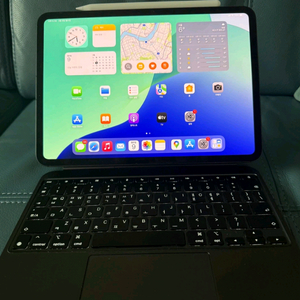 아이패드 프로 11 m4 256GB 셀룰러 +매직키보드 애플케어 이미지