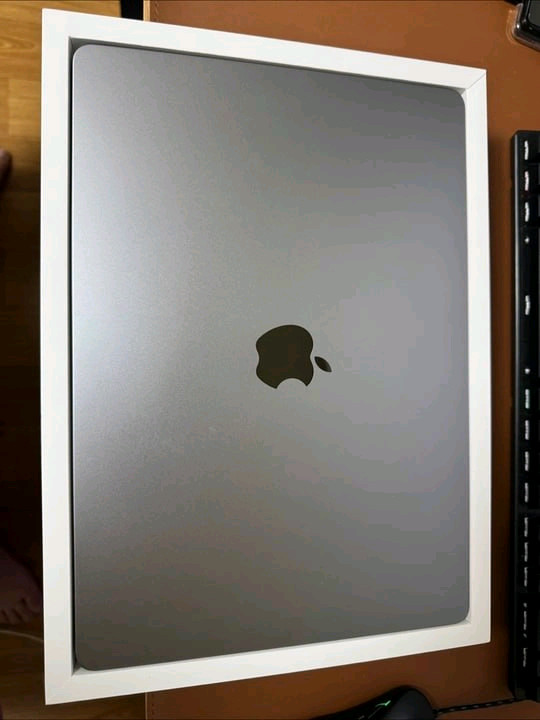 맥북 에어 15 M2 스페이스 그레이 이미지