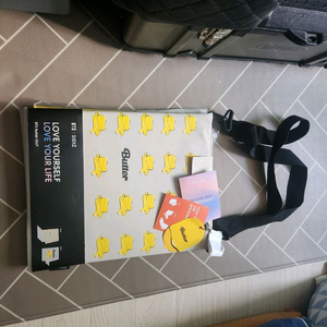 BTSx시디즈 콜라보 좌식의자 돗자리 셋트 이미지