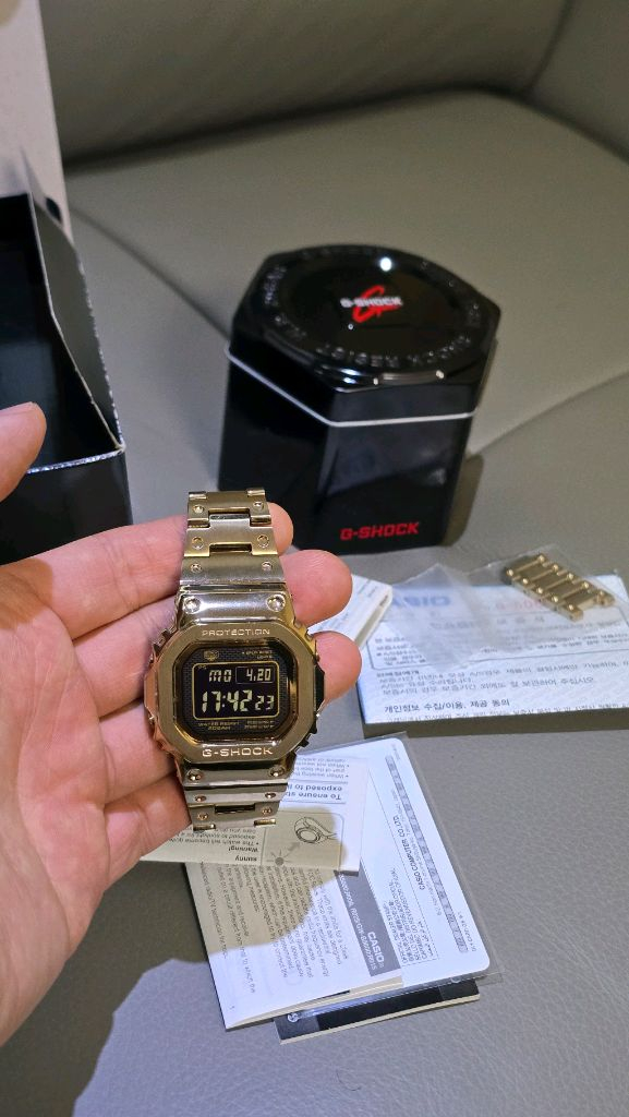 지샥 gmw-b5000gd-9dr 이미지