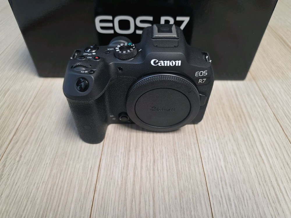 캐논 정품 eos r7 상태좋은 바디 판매합니다 이미지