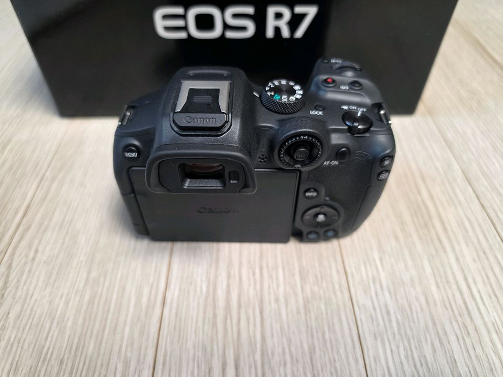캐논 정품 eos r7 상태좋은 바디 판매합니다 이미지