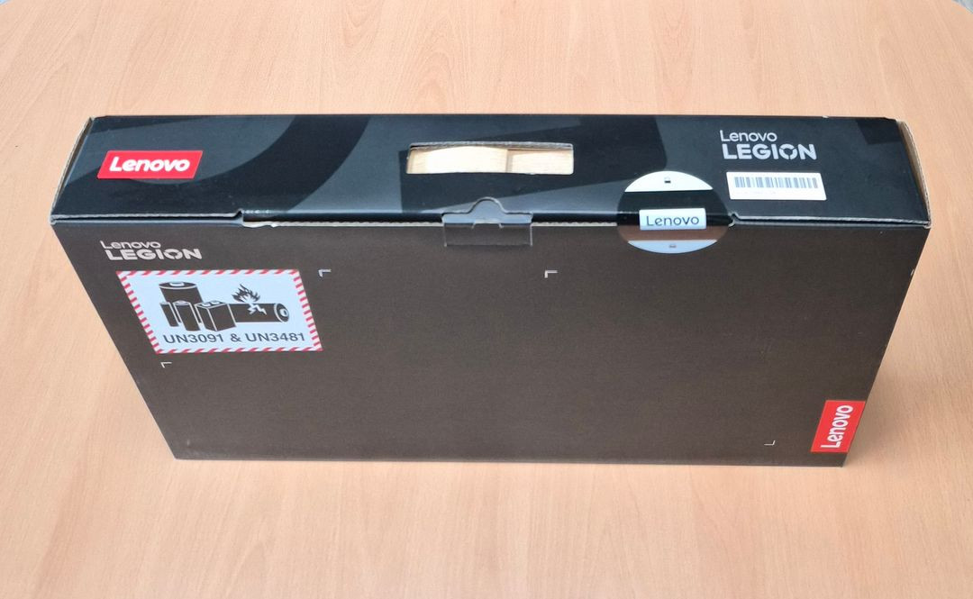 [미개봉]레노버 LEGION Pro 7 16IAX10 5070Ti Plus 게이밍노트북 판매합니다 이미지