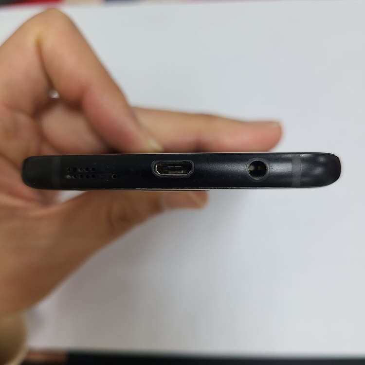 .갤럭시 S7엣지 블랙 128G SK 서브폰 213937 이미지