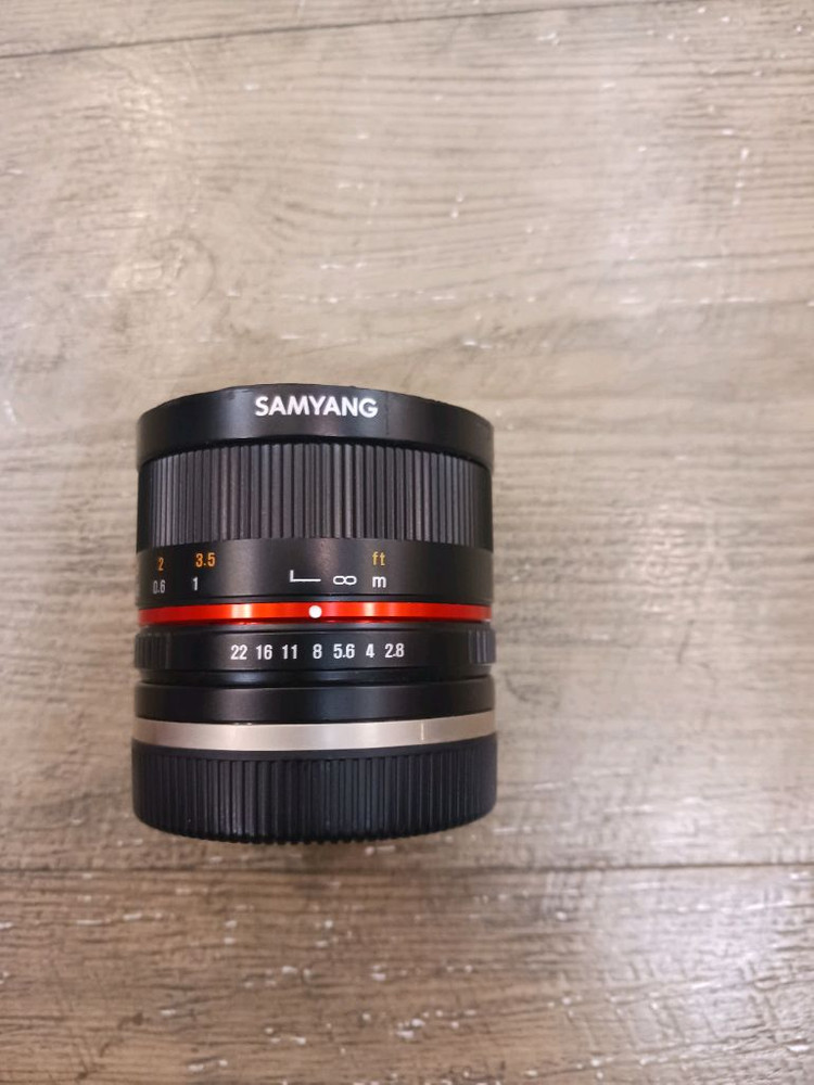 삼양 8mm 어안렌즈 f2.8 소니E 마운트 후드 제거 이미지