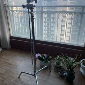 어벤저 2033f kit c스탠드 이미지