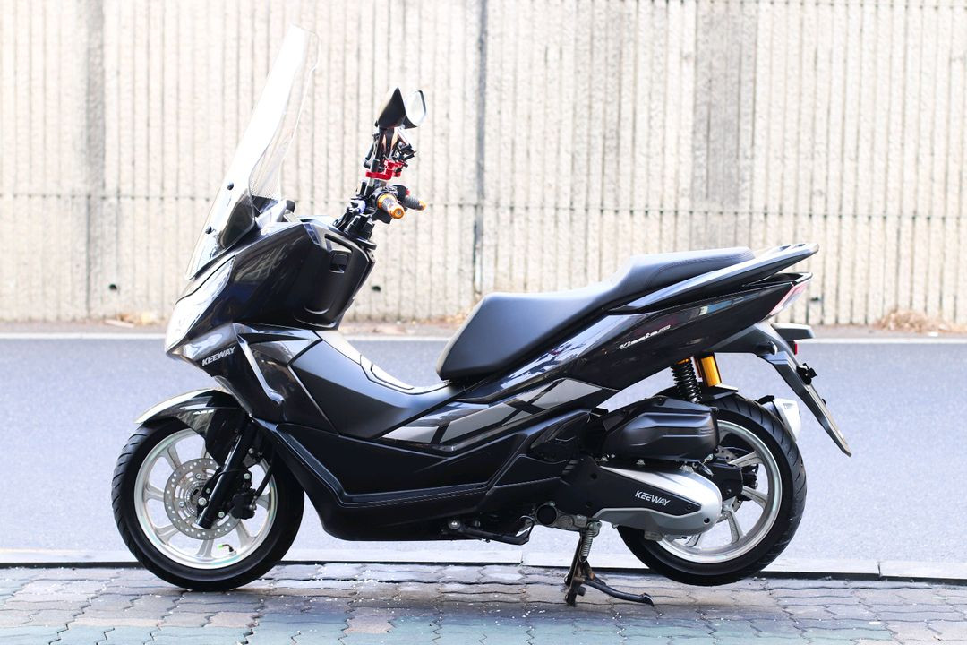 비에스테125 키웨이 2025년식 1260km 오토바이 판매합니다 이미지