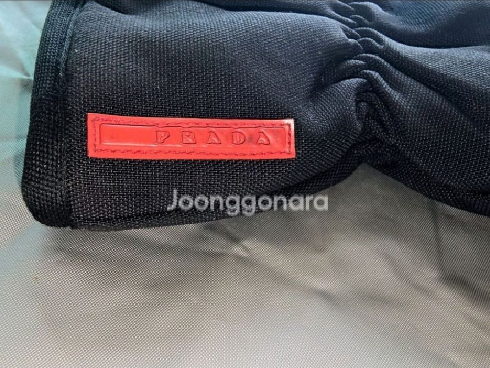 (가격인하) 정품 PRADA SPORT GLOVES 프라다 장갑 스포츠 윈터 글러브 블랙 사이즈 8호 이미지