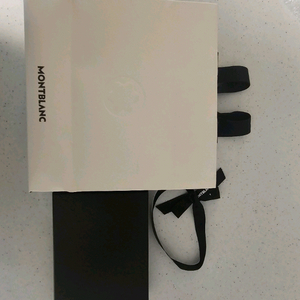 몽블랑 사토리얼 6cc 반지갑 Mb130315 새상품 팔아요 이미지