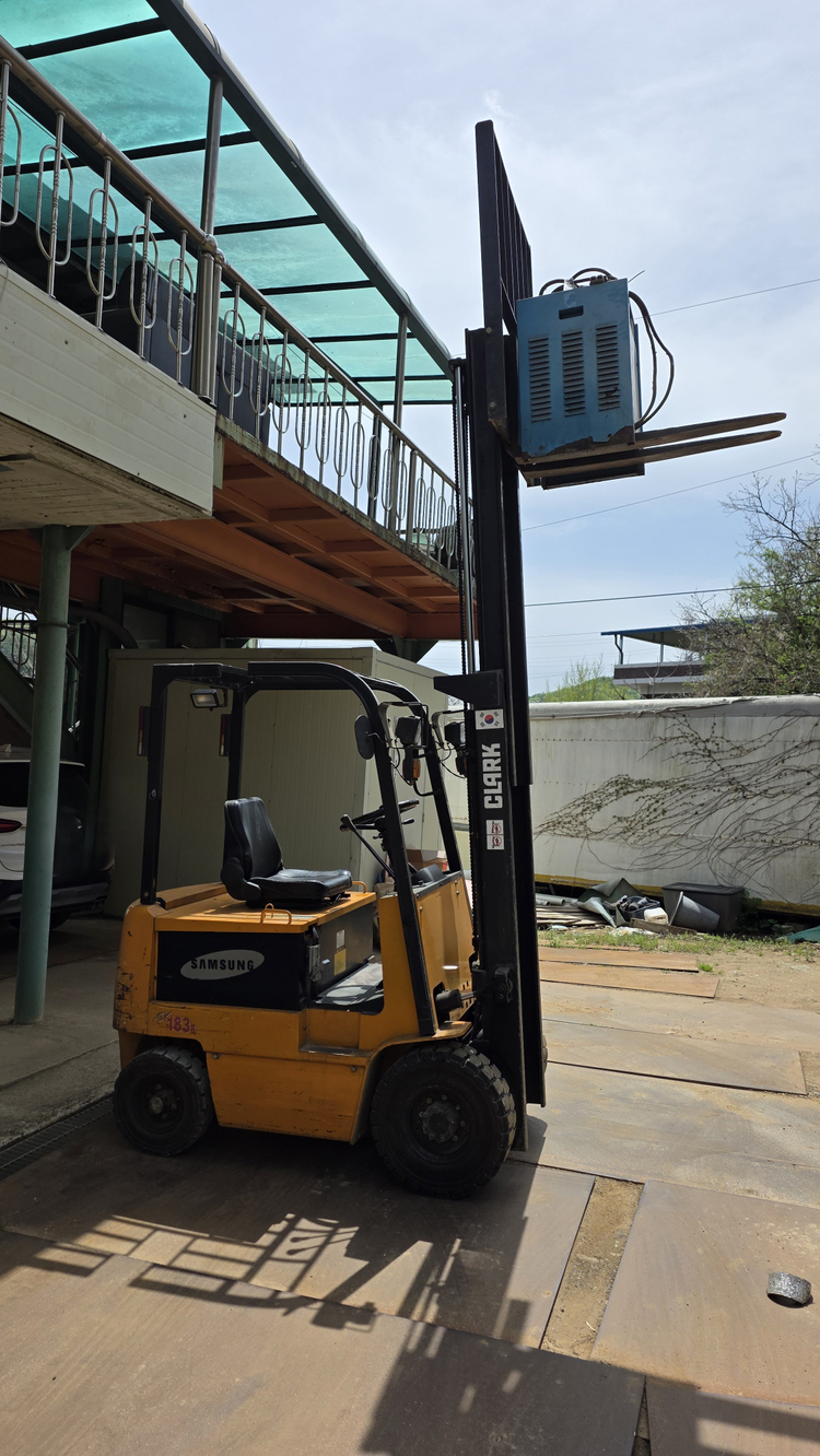 삼성전동지게차 1.8t, 충전기 포함, 설명 필독, 문의주세요 이미지