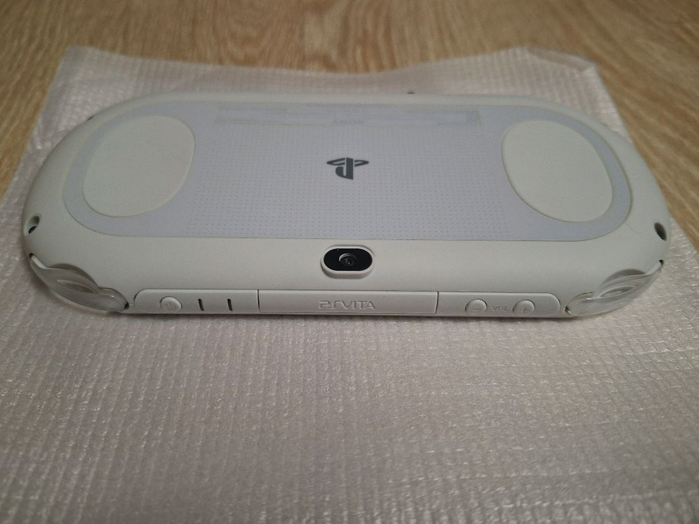 ps vita 2005 2세대 화이트 풀박스 순정 이미지