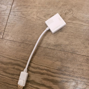 DisplayPort to HDMI 2.0 컨버터 이미지