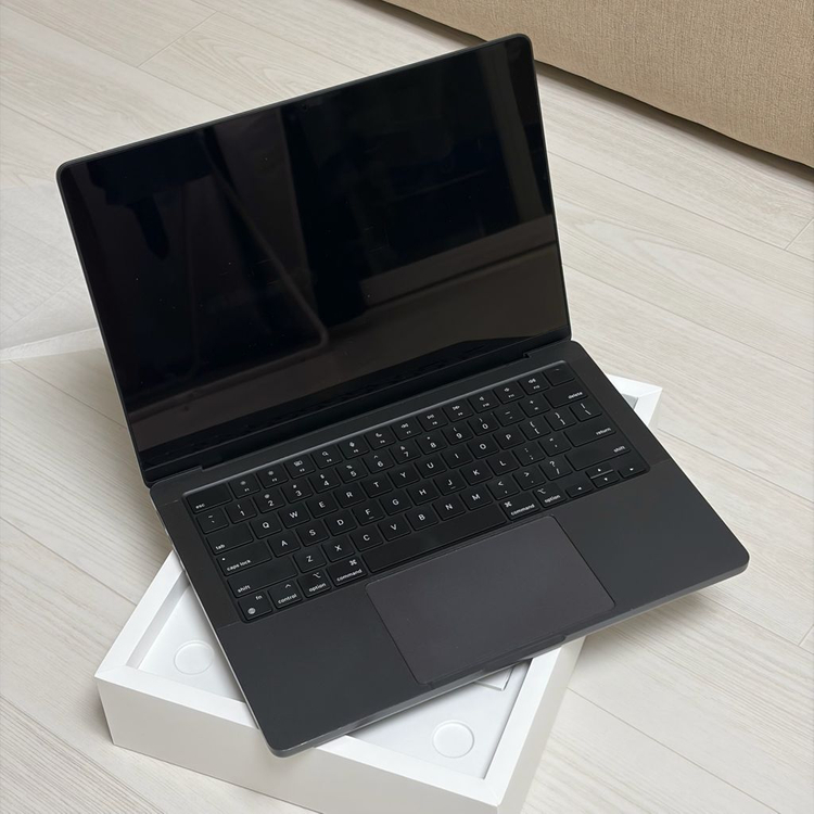 [S급] 맥북프로14 M4 기본형 스페이스블랙 영문 키보드 이미지