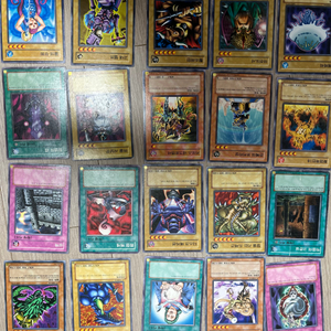 유희왕카드 초판본 팝니당 이미지