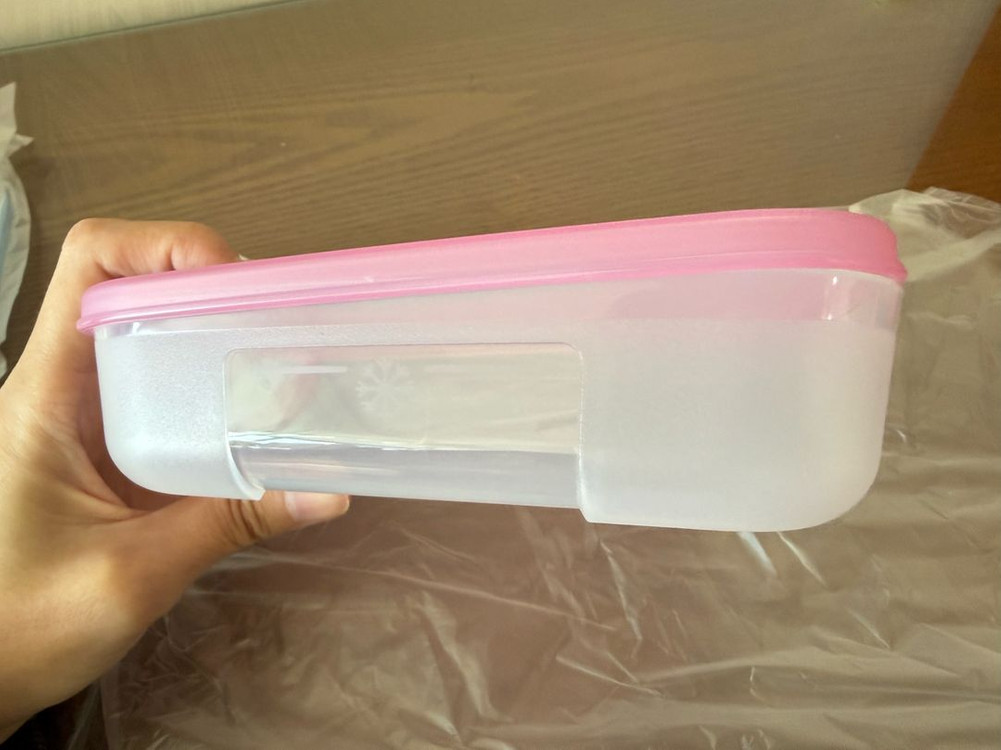 [새상품] 타파웨어 핑크 직사각형 반찬통 밀폐용기 이미지