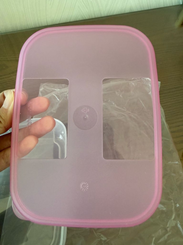 [새상품] 타파웨어 핑크 직사각형 반찬통 밀폐용기 이미지