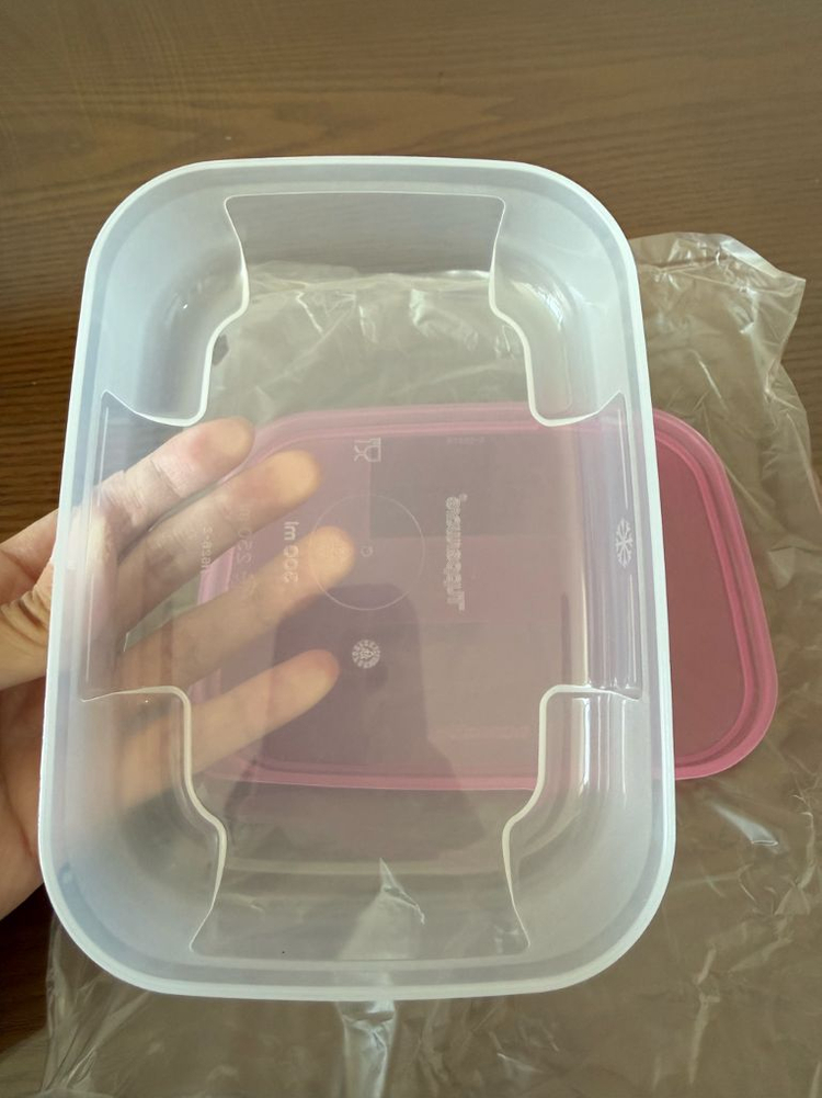 [새상품] 타파웨어 핑크 직사각형 반찬통 밀폐용기 이미지