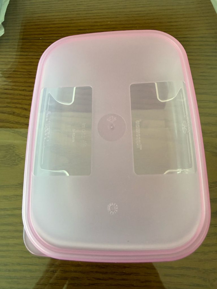 [새상품] 타파웨어 핑크 직사각형 반찬통 밀폐용기 이미지
