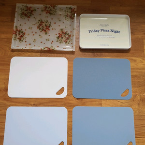 쟁반2개+도마4개 깔끔하고 위생적임 전부합 저렴하게 1만원 이미지