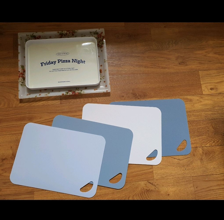 쟁반2개+도마4개 깔끔하고 위생적임 전부합 저렴하게 1만원 이미지