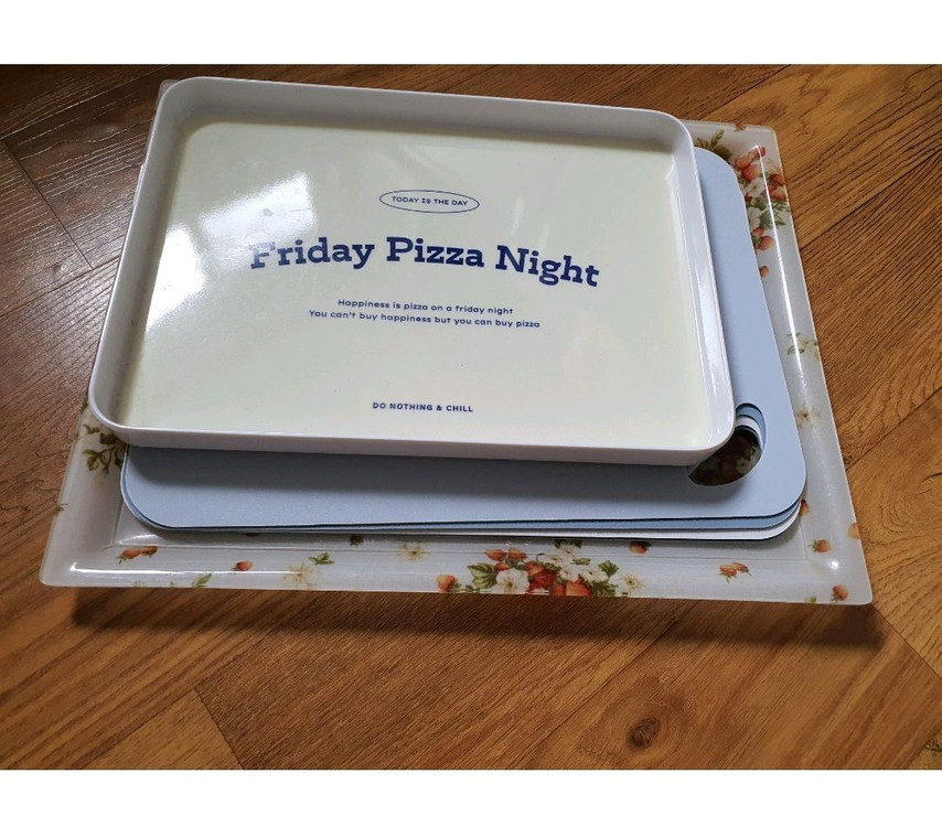 쟁반2개+도마4개 깔끔하고 위생적임 전부합 저렴하게 1만원 이미지