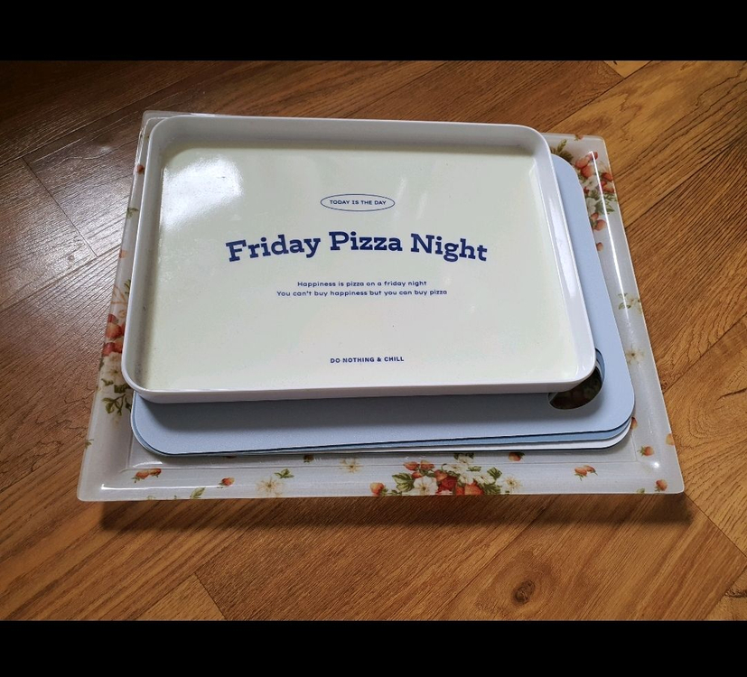 쟁반2개+도마4개 깔끔하고 위생적임 전부합 저렴하게 1만원 이미지