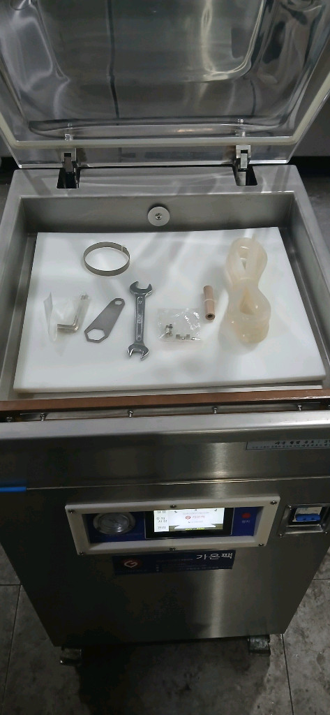 가온팩 진공포장기 gov-4040 팝니다. S급 진공기 이미지