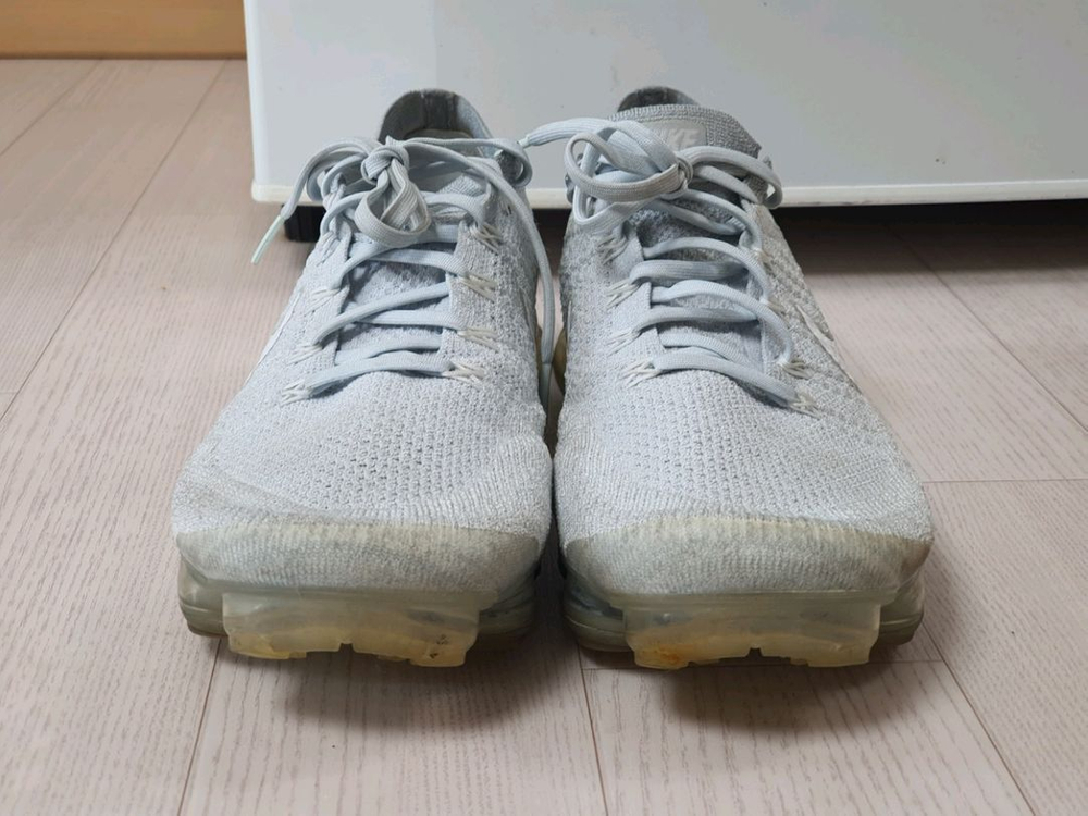 나이키 에어 베이퍼맥스 플라이니트 1퓨어 플래티넘 295 이미지