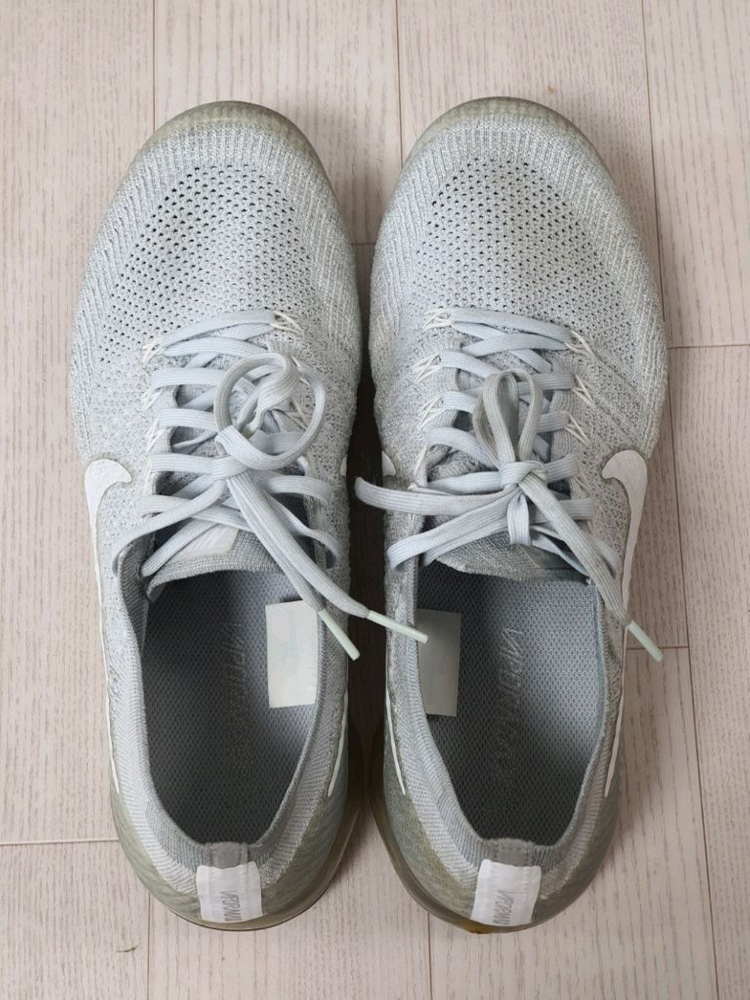 나이키 에어 베이퍼맥스 플라이니트 1퓨어 플래티넘 295 이미지