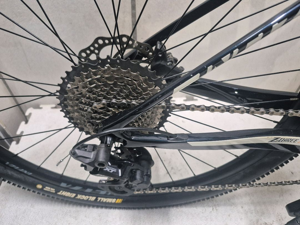 2022년형 인피자 풀카본 Z3 MTB 자전거 블랙/화이트 이미지